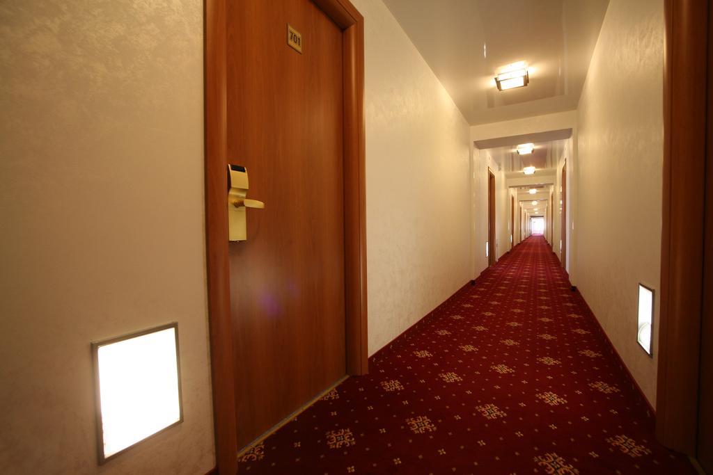 Hotel Tomsk Exteriér fotografie